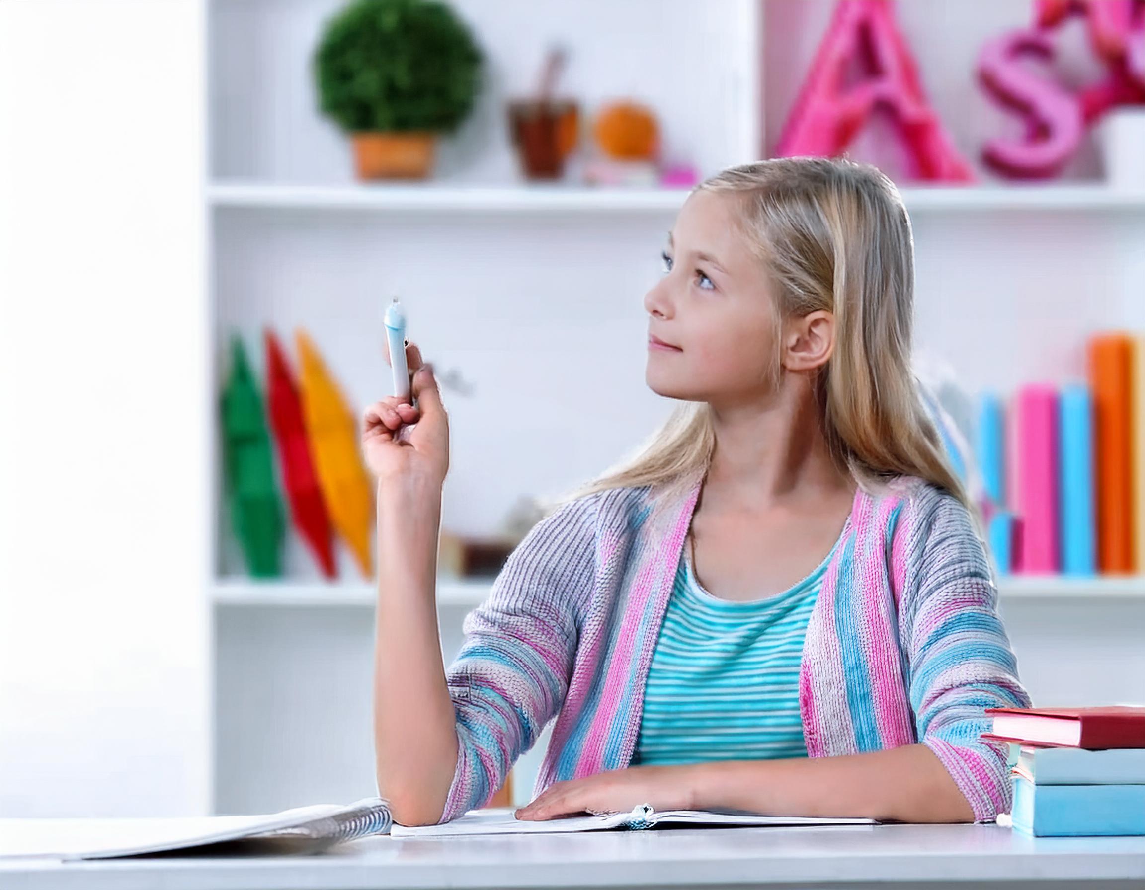 女性のきれいなワキと脱毛機器