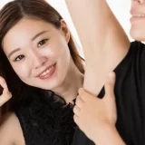 脱毛で【ワキガのニオイ】抑えることができる3つの理由